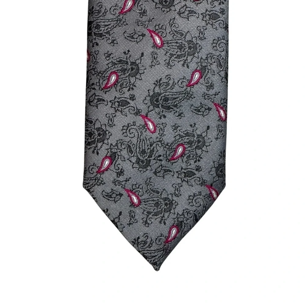 McGregor Mens Grey Paisley Silk Blend Necktie Pink Accents Made in USA RN 16446